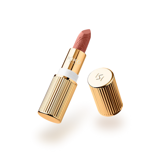 Creamy nourishing lipstick with SPF 30